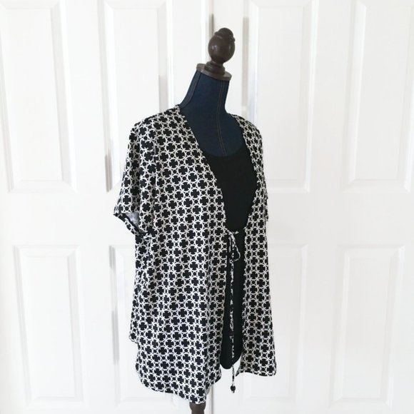 Notations Black and White Abstract Layered Top 3X - Picture 6 of 12